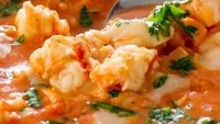 Sup udang segar gaya Brazilia ini memakai bumbu paprika bubuk dan rempah yang pedas menyengat. Dijamin badan jadi hangat dan perut kenyang.Foto: Istimewa