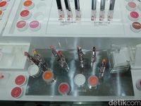 Serunya Bikin Lipstik Gradasi di Gerai Laneige Korea
