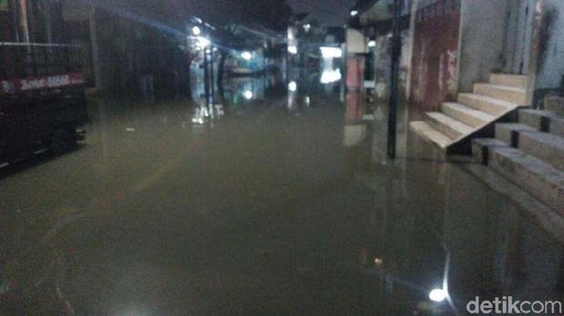 Banjir di Kemang Utara, Lalin Macet Total