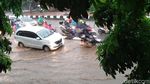 Foto: Jakarta Selatan Terkepung Banjir Usai Diguyur Hujan Deras