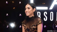 Millendaru saat menghadiri acara fashion show Lakme Trend Gala di Ritz Carlton Pacific Place, Jakarta Selatan pada Rabu (18/10). Pool/Noel/detikFoto.
