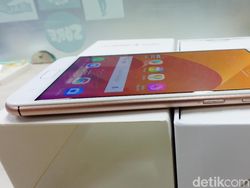 Unboxing Asus Zenfone 4 Selfie