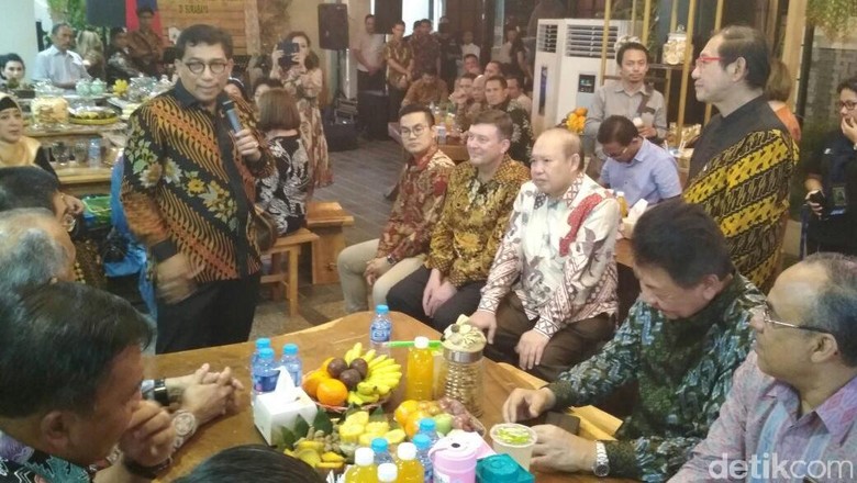 Cangkruk Bareng Konjen, Kapolda Jatim Beri Jaminan Keamanan Cangkruk Bareng Konjen, Kapolda Jatim Beri Jaminan Keamanan