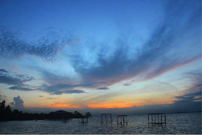 Peserta Dragon Boat Race Perebutkan Piala Bergilir Gubernur Kepri