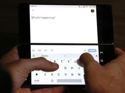 Inilah Android Lipat Pertama di Dunia, Norak Atau Hebat?