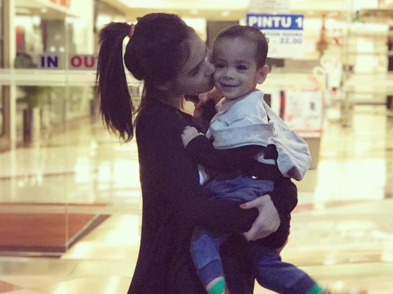 Foto: Shyalimar Malik (Dok. Instagram/wondermom17cima) Foto: Shyalimar Malik (Dok. Instagram/wondermom17cima)