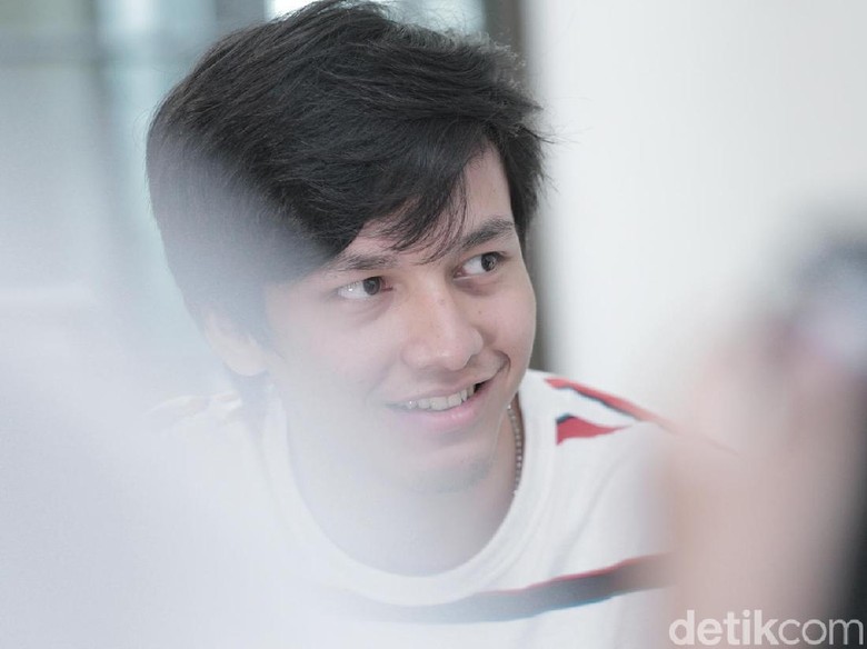 Pengalaman Jefri Nichol Perankan Cowok Latin di One Fine Day Pengalaman Jefri Nichol Perankan Cowok Latin di One Fine Day