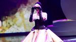 Gold Lady! Agnez Mo yang Makin Menawan