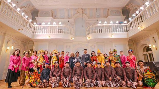 Tim kesenian KBRI Moskow