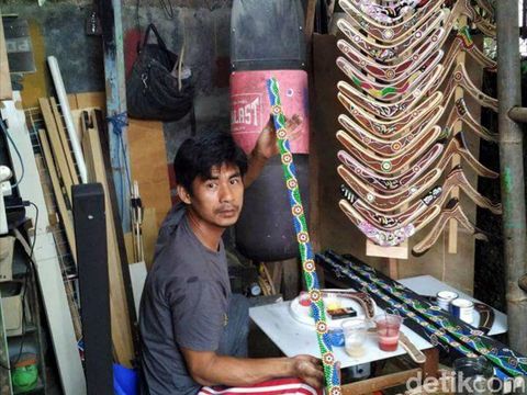 Acun menjelaskan ada beberapa jenis Bumerang yang ada saat ini diantaranya Bumerang Kompetisi (Akurasi, Jarak Jauh, Pass Catch), Tricket, Bumerang Fun, Pajangan dan Hunting Stick.