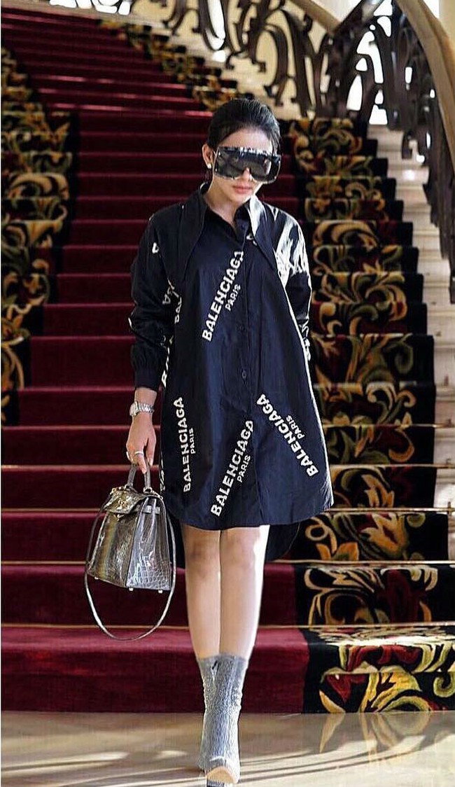 Oscar Tiye Giorgia Textured Lame Boots, Rp 4,4 juta. Foto: Instagram