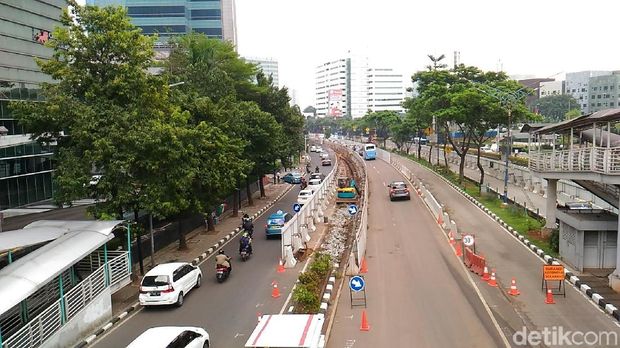 Proyek Underpass Mampang Terancam Molor, Macetnya Makin Jadi!