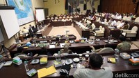 Suasana saat rapat pembahasan Perppu Ormas di Komisi II.
