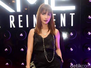 Hamil Besar, Nadia Mulya Tetap Beraktivitas Pakai Ojek