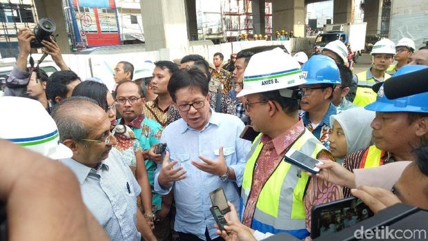 Saat Sandi 'Nyamar' Jadi Wartawan Dengarkan Paparan Walkot Jaksel