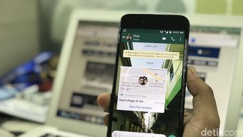 Begini tampilan Live Location yang diterima oleh lawan bicara. Tekan View Live Location untuk melihat lebih detail. Foto: Adi Fida Rahman/detikINET