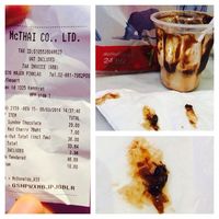 Hii... Pria Ini Temukan Kaki Kecoa di Dalam Kopi McD!
