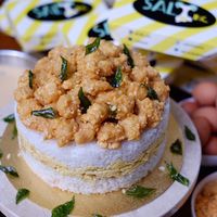 Bosan Kue Ulang Tahun Biasa Cobain Salted Egg Cake Yang Gurih Ini