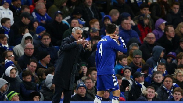 Essien: Mourinho Jelas Takkan Mau Dipermalukan Lagi di Stamford Bridge Essien: Mourinho Jelas Takkan Mau Dipermalukan Lagi di Stamford Bridge
