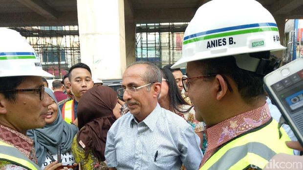 Saat Sandi 'Nyamar' Jadi Wartawan Dengarkan Paparan Walkot Jaksel