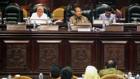 Sidang dipimpin oleh Wakil Ketua DPD RI Nono Sampono.