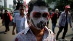 Zombie Serbu Istana Tagih Janji Jokowi-JK