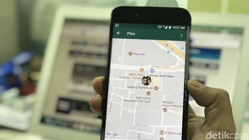 Kita akan melihat posisi teman yang berbagi Live Location lebih jelas di peta. Foto: Adi Fida Rahman/detikINET