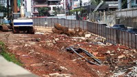 Jika tak ada aral melintang, tol ini ditargetkan beroperasi pada penghujung tahun ini.