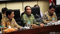 Pimpinan rapat Zainudin Amali mengatakan pihaknya ingin dalam rapat paripurna sikap fraksi di Komisi II sudah solid. Karena itu, diberi waktu untuk tiap fraksi melakukan konsolidasi internal.