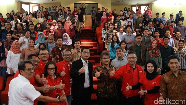 Bos Telkomsel Tantang Mahasiswa Unpad Jadi Pengusaha