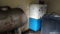 Namun karena Perusda sudah tak sanggup lagi mengelolanya lantaran tak lagi dipasok subsidi, pada 2015 PLTD itu ditinggalkan.