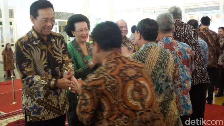Ribuan Warga Hadiri Kenduri Ageng Mangayubagyo Gubernur DIY Ribuan Warga Hadiri Kenduri Ageng Mangayubagyo Gubernur DIY