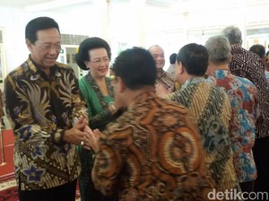 Ribuan Warga Hadiri Kenduri Ageng Mangayubagyo Gubernur DIY