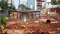 Namun sejak Februari 2017, konstruksi kemudian dilanjutkan oleh PT Girder Indonesia. Pemilik konsesi dari ruas tol ini adalah PT Citra Marga Nusaphala Persada (CMNP) sebesar 62,5%, kemudian PT Waskita Toll Road 25% dan PT Pembangunan Perumahan 12,5%.