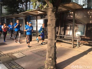 Asap Knalpot Metromini Bikin Ganggu, Sandiaga Minta Uji Emisi