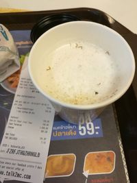 Hii... Pria Ini Temukan Kaki Kecoa di Dalam Kopi McD!