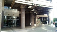 Foto: Ryokan sendiri sudah mulai susah dijumpai di kota besar seperti Tokyo maupun Osaka. Tetapi traveler tetap bisa menikmati pengalaman tidur di kamar Ryokan, karena hotel konvensional seperti Hotel Mielparque Osaka yang menyediakan kamar tersebut. (Wahyu/detikTravel)