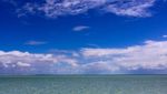 Foto: Bukan Pasir Putih, Pantai Ini dari Ribuan Kulit Kerang