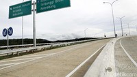 Jalan Tol Bakauheni–Bandar Lampung–Terbanggi Besar adalah jalan tol sepanjang 140,938 kilometer yang sedang dalam tahap pembangunan dan rutenya dimulai dari Pelabuhan Bakauheni (Lampung Selatan) hingga Terbanggi Besar (Lampung Tengah). Jalan tol ini merupakan jaringan dari Jalan Trans-Sumatera. Peresmian pembangunan jalan tol ini dilakukan pada 30 April 2015 oleh Presiden Joko Widodo.