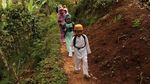 Melihat Kisah Anak-anak Desa Cimenyan Jawa Barat