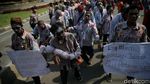 Zombie Serbu Istana Tagih Janji Jokowi-JK