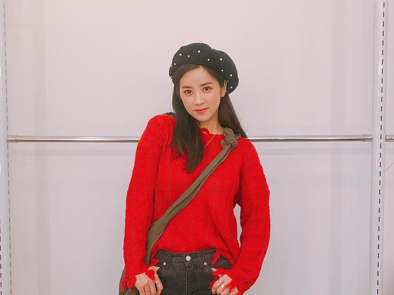 Tak Hanya Naeun, Chorong Apink Juga Dapat Teror Bom Tak Hanya Naeun, Chorong Apink Juga Dapat Teror Bom