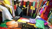 Pameran ini menampilkan berbagai jenis produk.