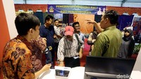 Perekaman e-KTP di TMII, Jakarta Timur (Foto: Rengga Sancaya/detikcom)