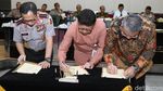 Kapolri, Mendagri dan Mendes Teken MoU Soal Pengawasan Dana Desa