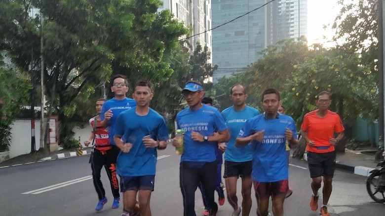 Lari Bareng Pelari Legenda, Sandiaga Mau Buat Lomba Maraton Lari Bareng Pelari Legenda, Sandiaga Mau Buat Lomba Maraton