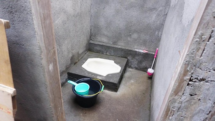 Malu BAB Sembarangan, Keluarga Ini Akhirnya Punya Jamban Pibadi