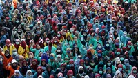 Massa long march menuju Istana Negara.