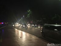 Pendemo Dekat Istana Bubar, Jl Medan Merdeka Sudah Bisa Dilalui