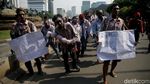 Zombie Serbu Istana Tagih Janji Jokowi-JK